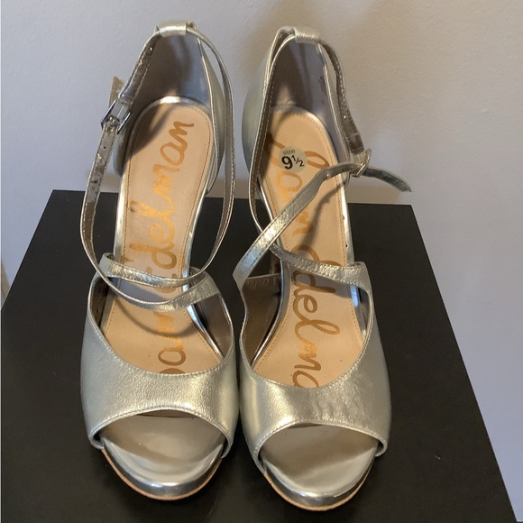 Sam Edelman Silver Heels - Picture 4 of 4
